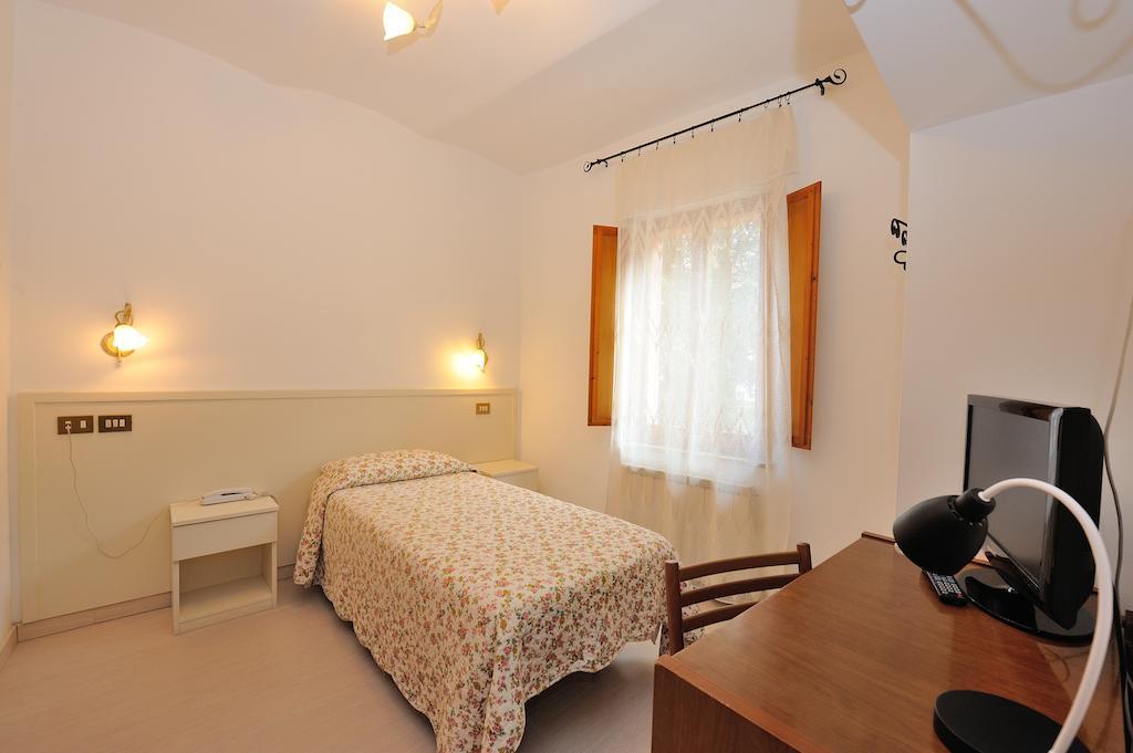 Hotel San Sebastiano Перуджа Екстер'єр фото