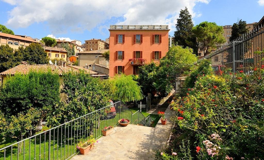 Hotel San Sebastiano Перуджа Екстер'єр фото