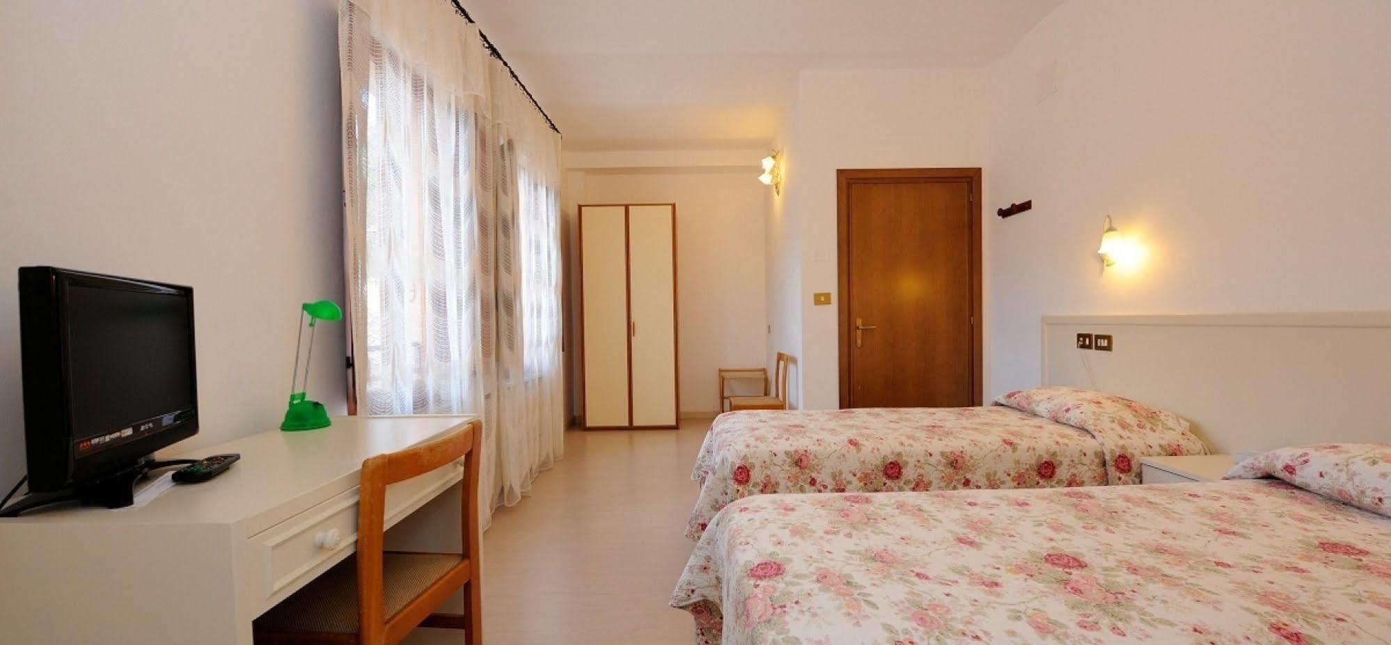 Hotel San Sebastiano Перуджа Екстер'єр фото