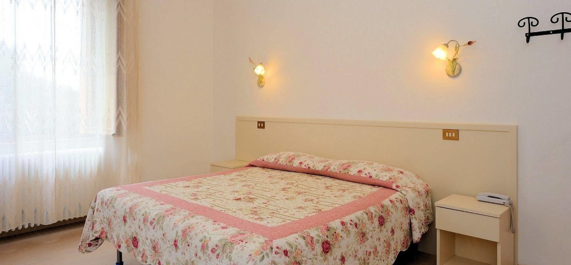 Hotel San Sebastiano Перуджа Екстер'єр фото
