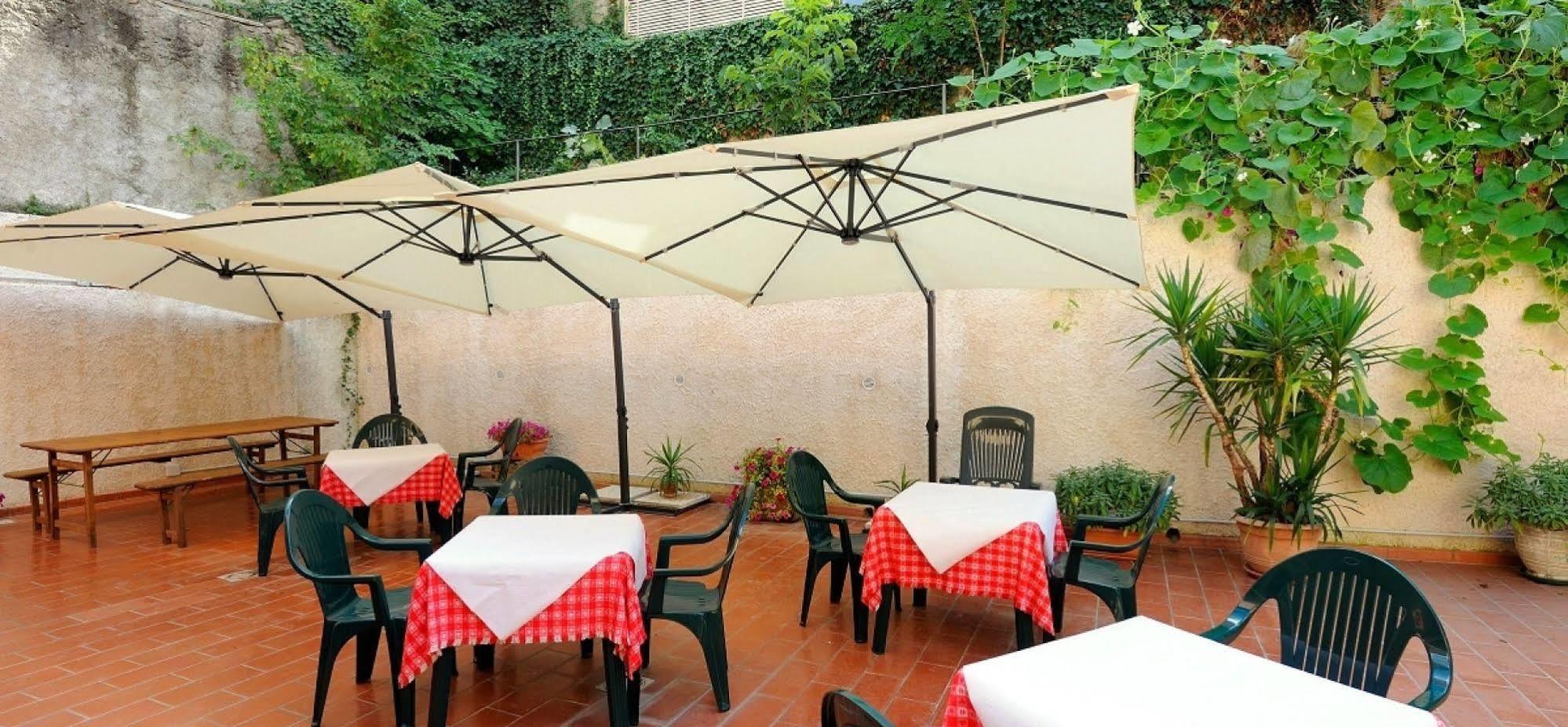 Hotel San Sebastiano Перуджа Екстер'єр фото