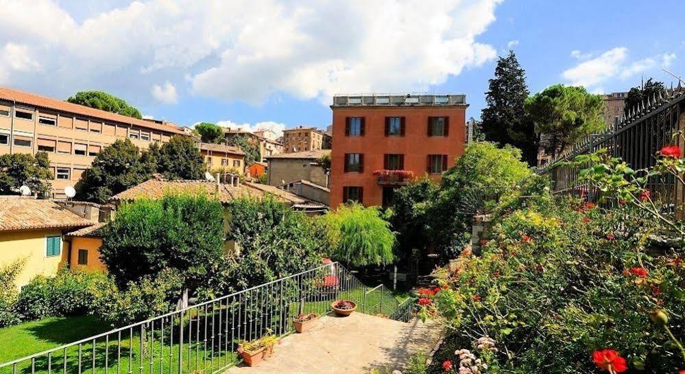 Hotel San Sebastiano Перуджа Екстер'єр фото